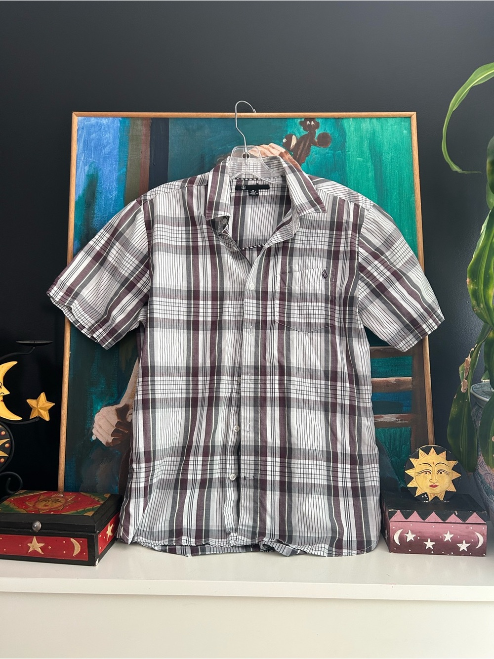 Volcom Mens Plaid Short Sleeve Button Up Shirt Burgundy Grey Size M